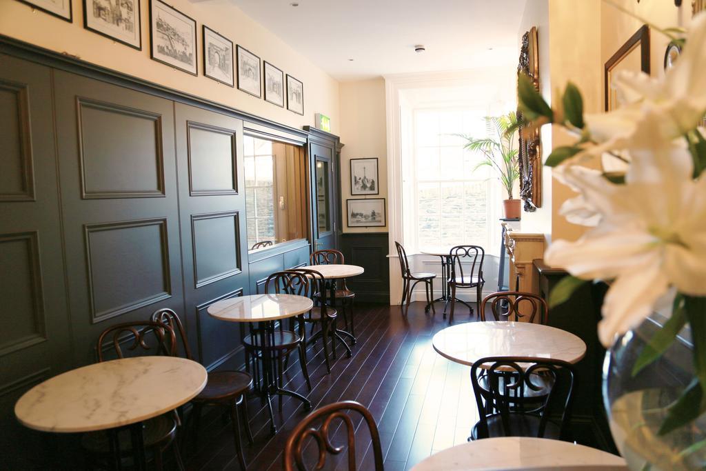 Number 8 The Townhouse Hotel Londonderry Exterior photo